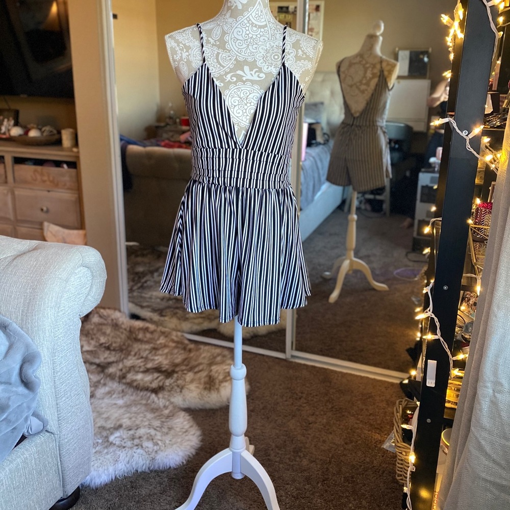 NWOT Windsor Romper Short - Black & White (M/L)
